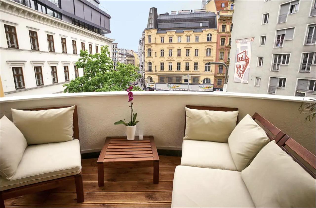 City Centre Klimts Balcony Wien Ngoại thất bức ảnh